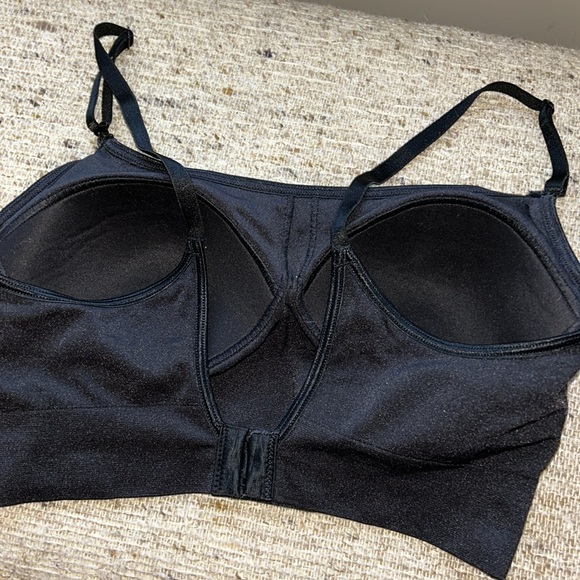 Maternity bra for breastfeeding - Picture 2 of 3